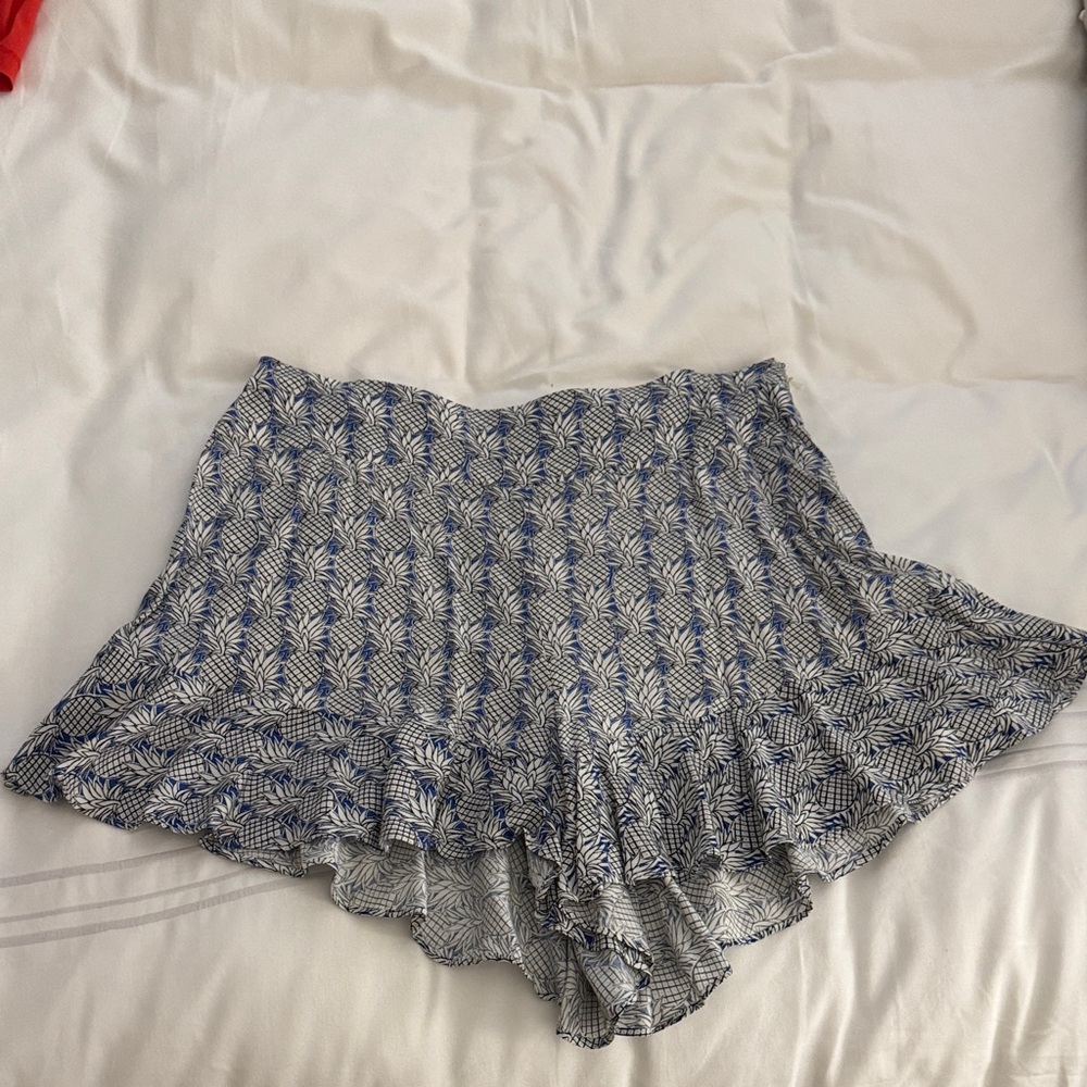 Maeve Blue and White Pineapple print shorts